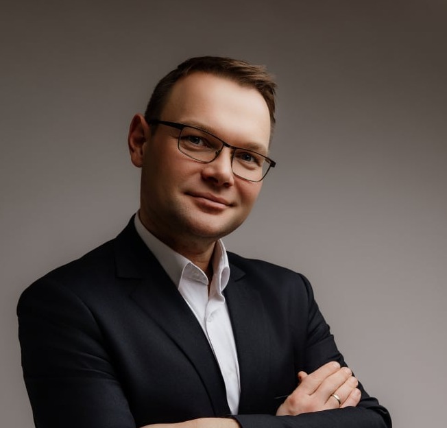 dr Jarosław Kinal